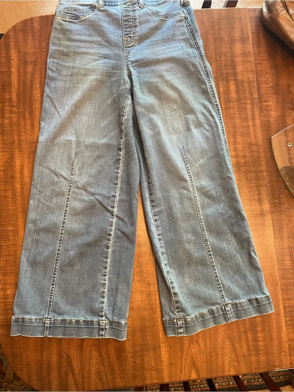 Spanx Pull-on Wide Leg Jeans - Size Small - Picture 2 of 7